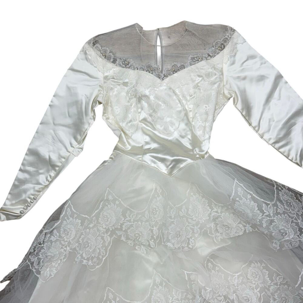 Vintage 50s Women's XS Wedding Dress Satin Lace Wedding Dress Chapel Train - Picture 11 of 11